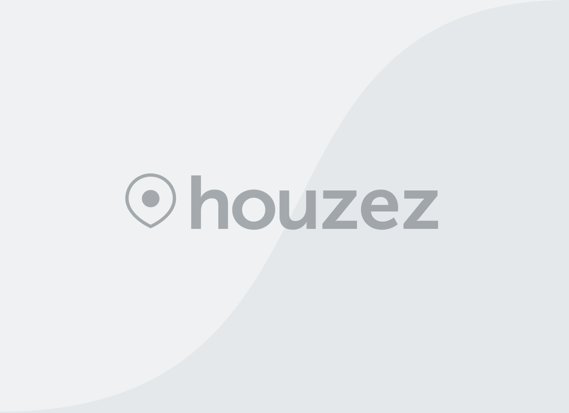 Robuuste hoekwoning met tal van mogelijkheden