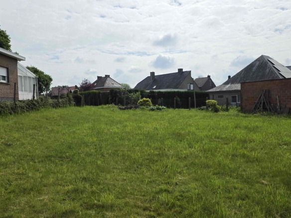 Bouwgrond voor open bebouwing op gunstige locatie