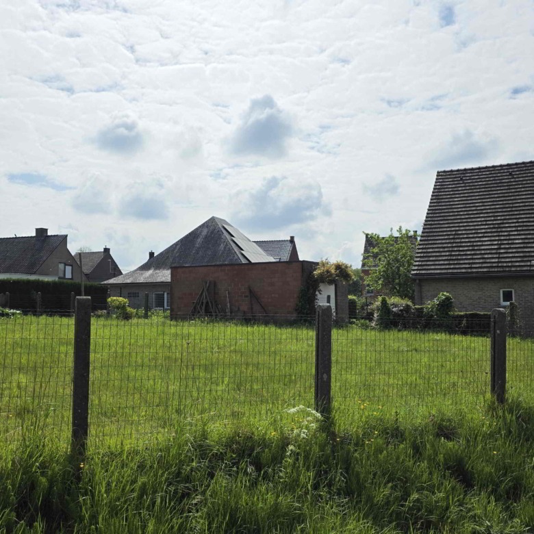 Bouwgrond voor open bebouwing op gunstige locatie