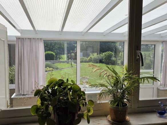 Kloeke open bebouwing met prachtige verzichten en tal van mogelijkheden op toplocatie