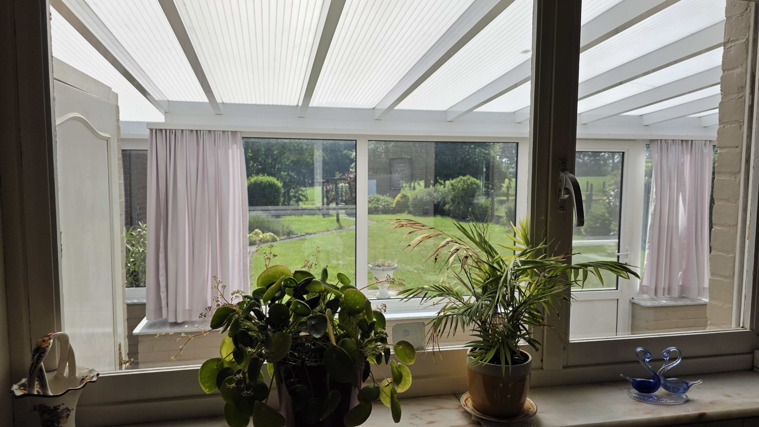 Kloeke open bebouwing met prachtige verzichten en tal van mogelijkheden op toplocatie