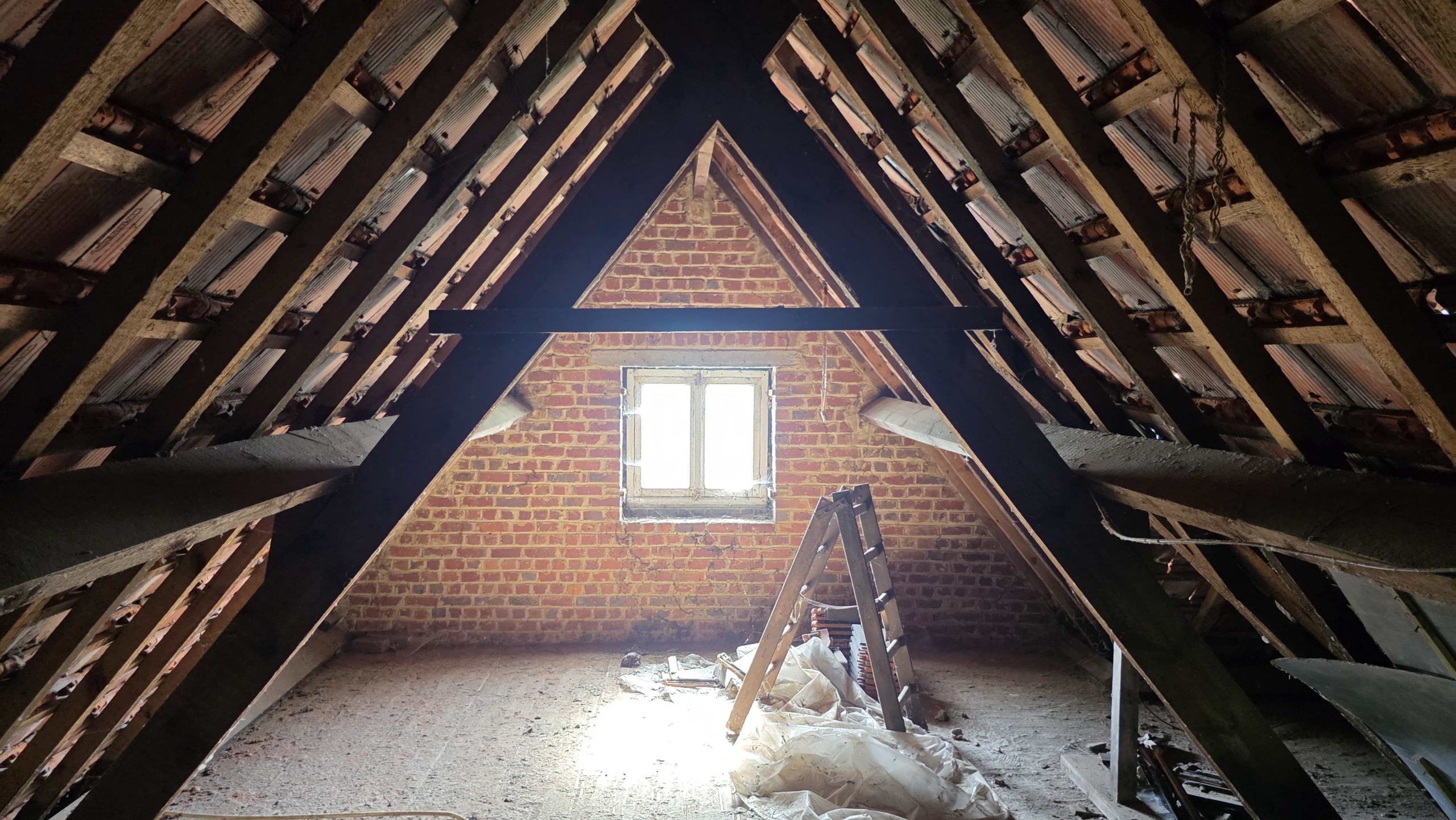 Kloeke open bebouwing met prachtige verzichten en tal van mogelijkheden op toplocatie