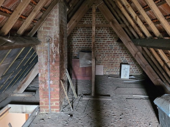 Kloeke open bebouwing met prachtige verzichten en tal van mogelijkheden op toplocatie