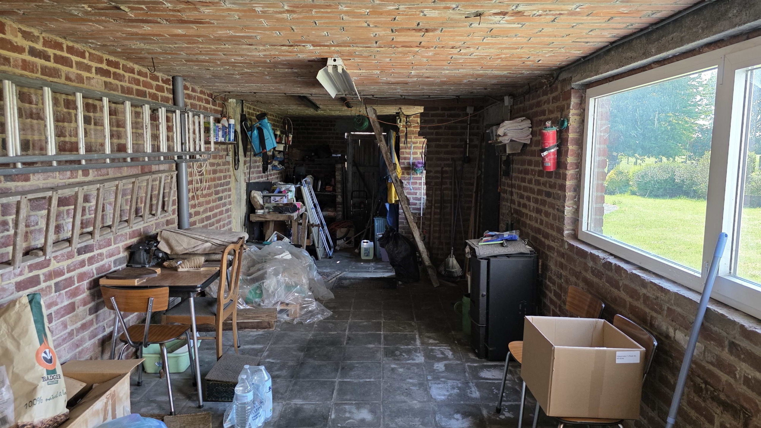 Kloeke open bebouwing met prachtige verzichten en tal van mogelijkheden op toplocatie