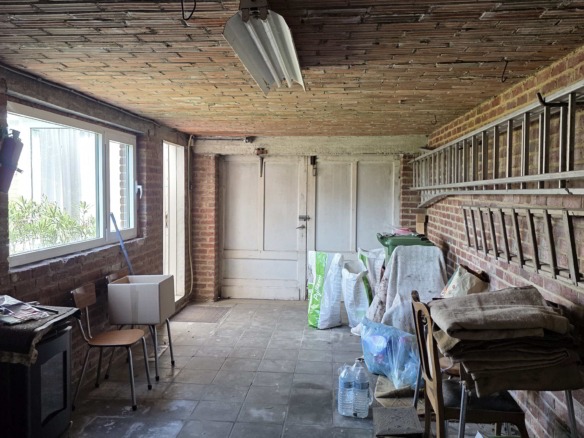 Kloeke open bebouwing met prachtige verzichten en tal van mogelijkheden op toplocatie
