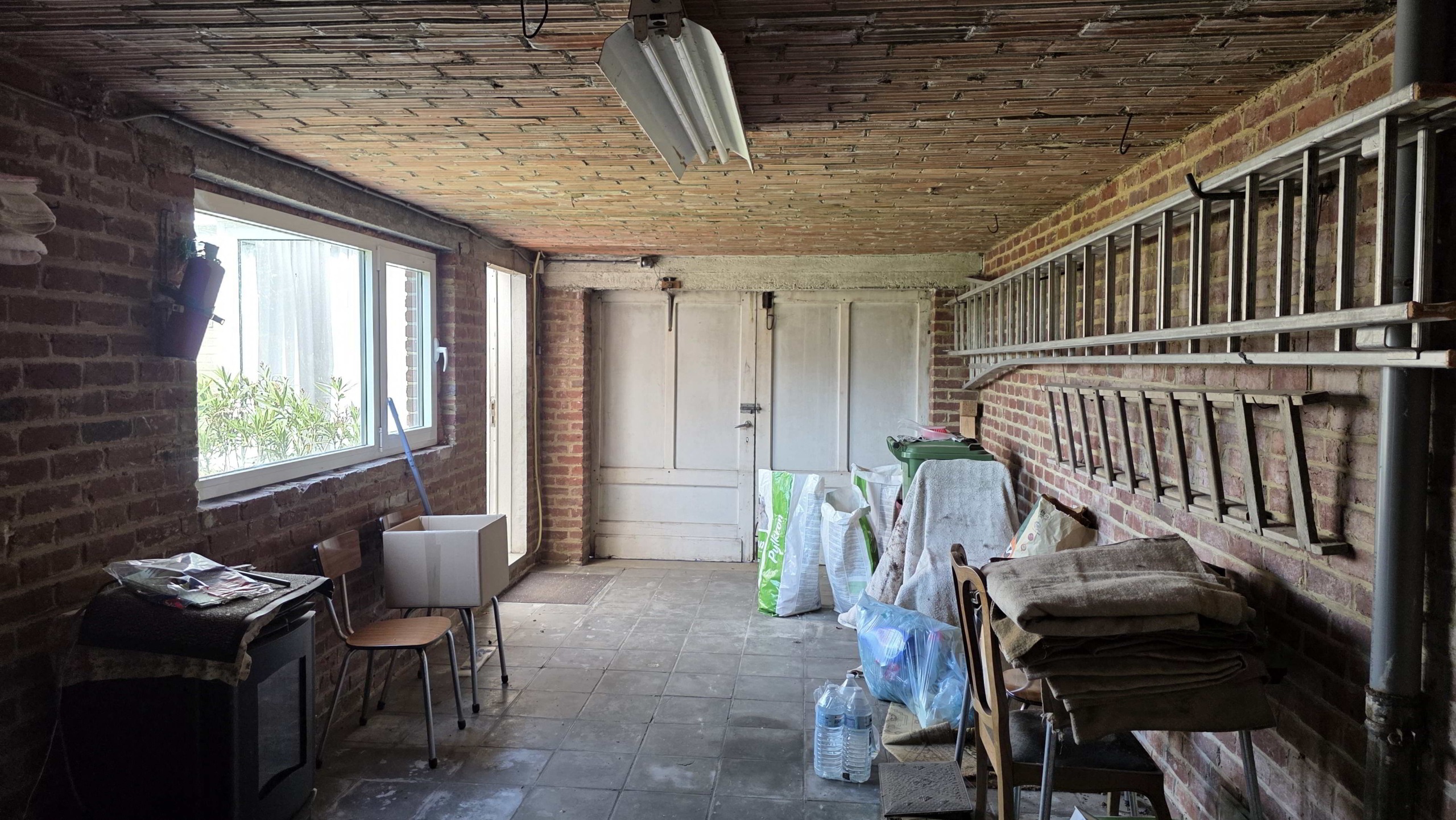 Kloeke open bebouwing met prachtige verzichten en tal van mogelijkheden op toplocatie