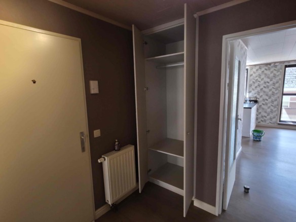 Verzorgd appartement met 2 slpks, groot terras (42 m²!) en garage!