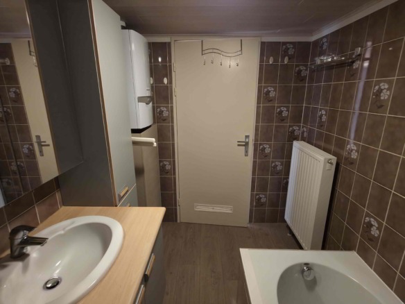 Verzorgd appartement met 2 slpks, groot terras (42 m²!) en garage!