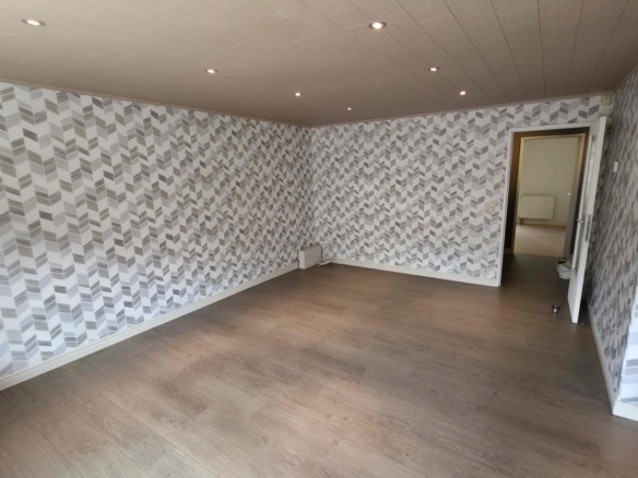 Verzorgd appartement met 2 slpks, groot terras (42 m²!) en garage!