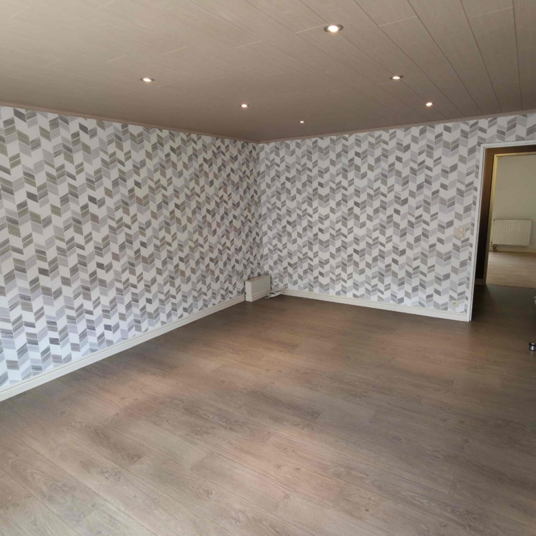 Verzorgd appartement met 2 slpks, groot terras (42 m²!) en garage!