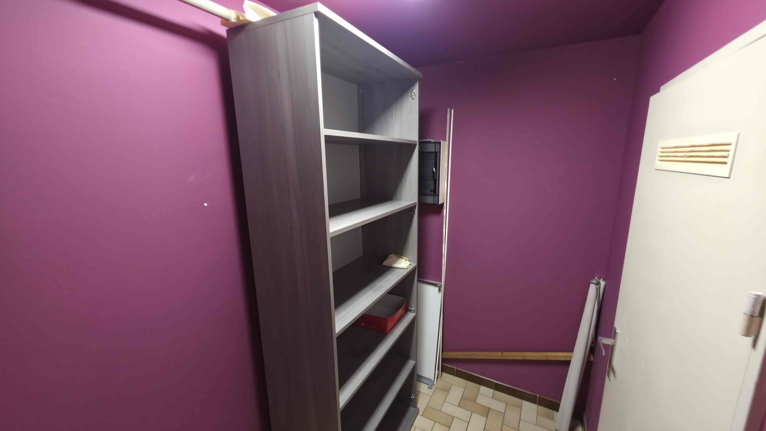 Verzorgd appartement met 2 slpks, groot terras (42 m²!) en garage!