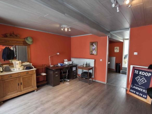 Gezellige instapklare woning met mooie zonnige tuin