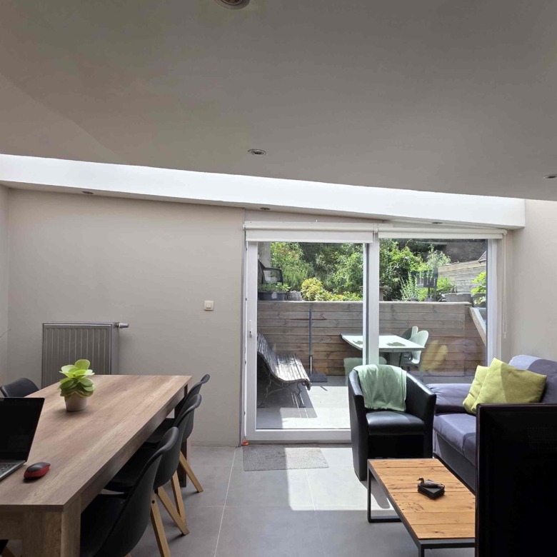 Gezellige instapklare woning met mooie zonnige tuin