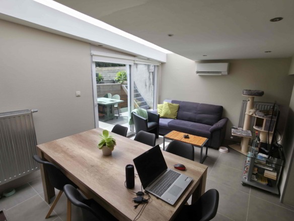 Gezellige instapklare woning met mooie zonnige tuin