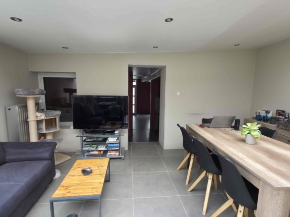 Gezellige instapklare woning met mooie zonnige tuin