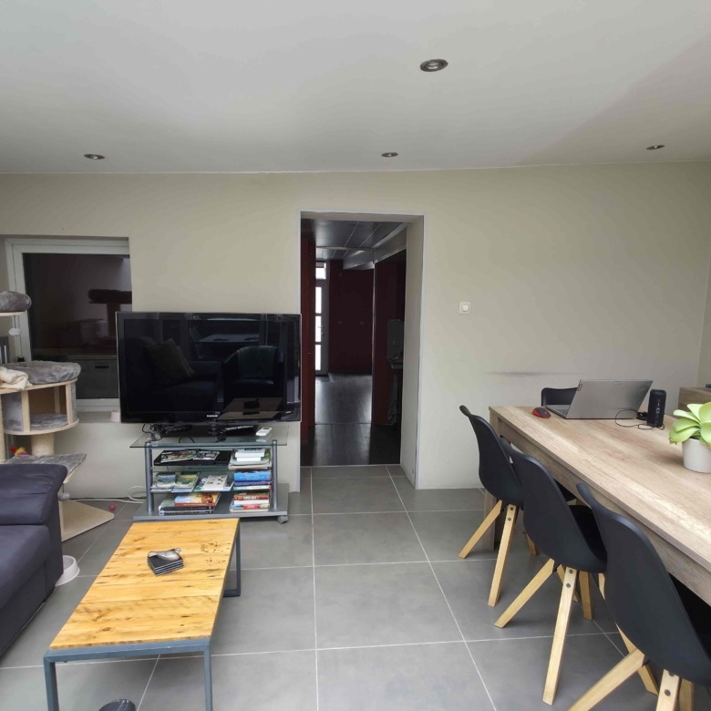 Gezellige instapklare woning met mooie zonnige tuin