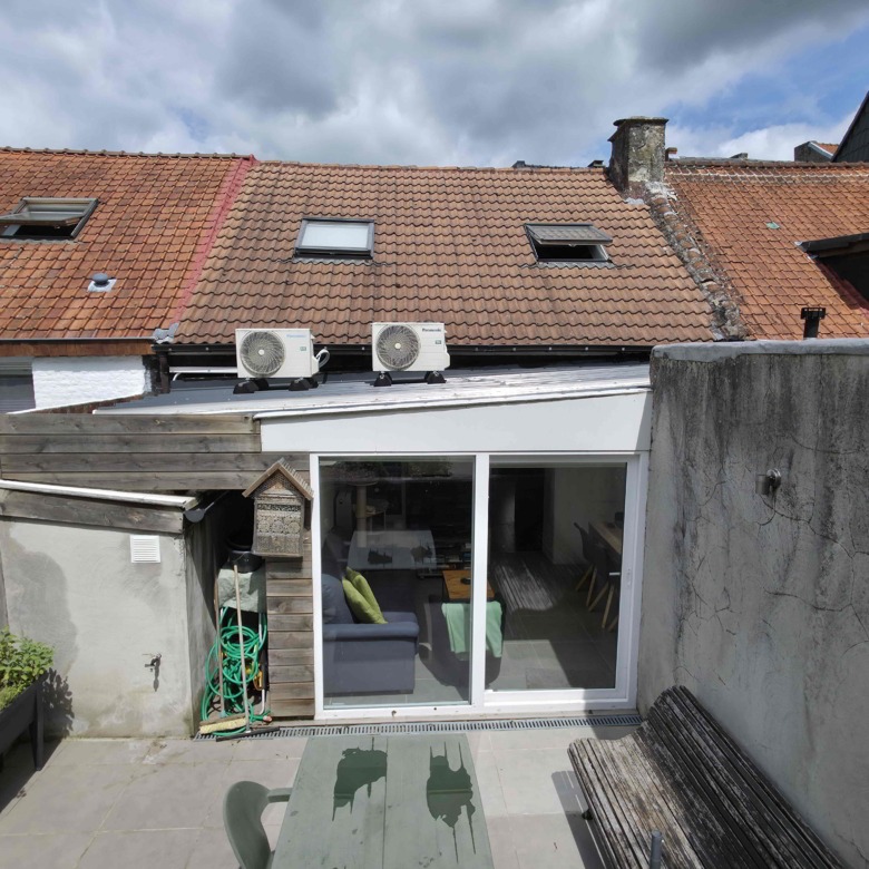 Gezellige instapklare woning met mooie zonnige tuin