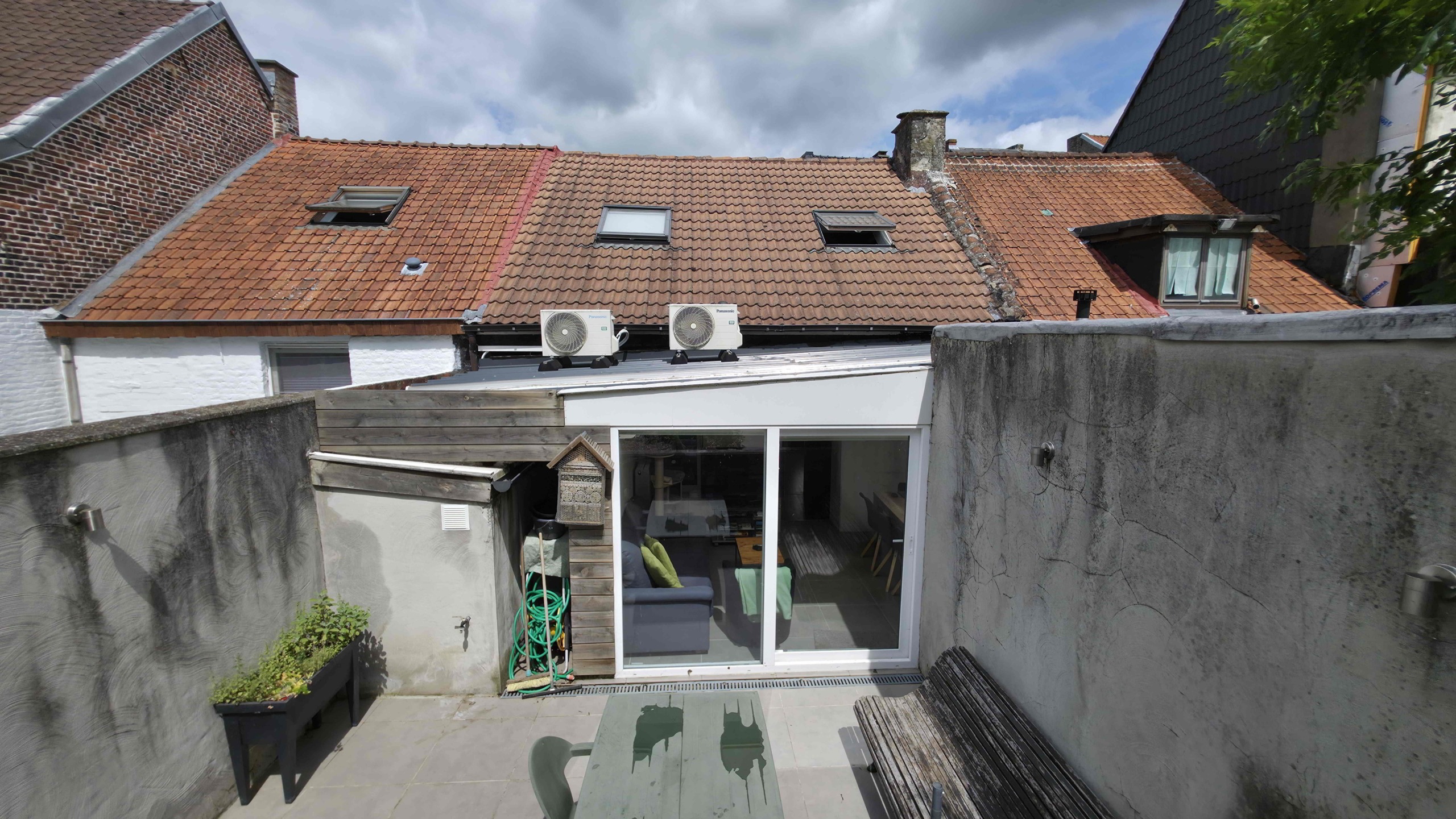 Gezellige instapklare woning met mooie zonnige tuin