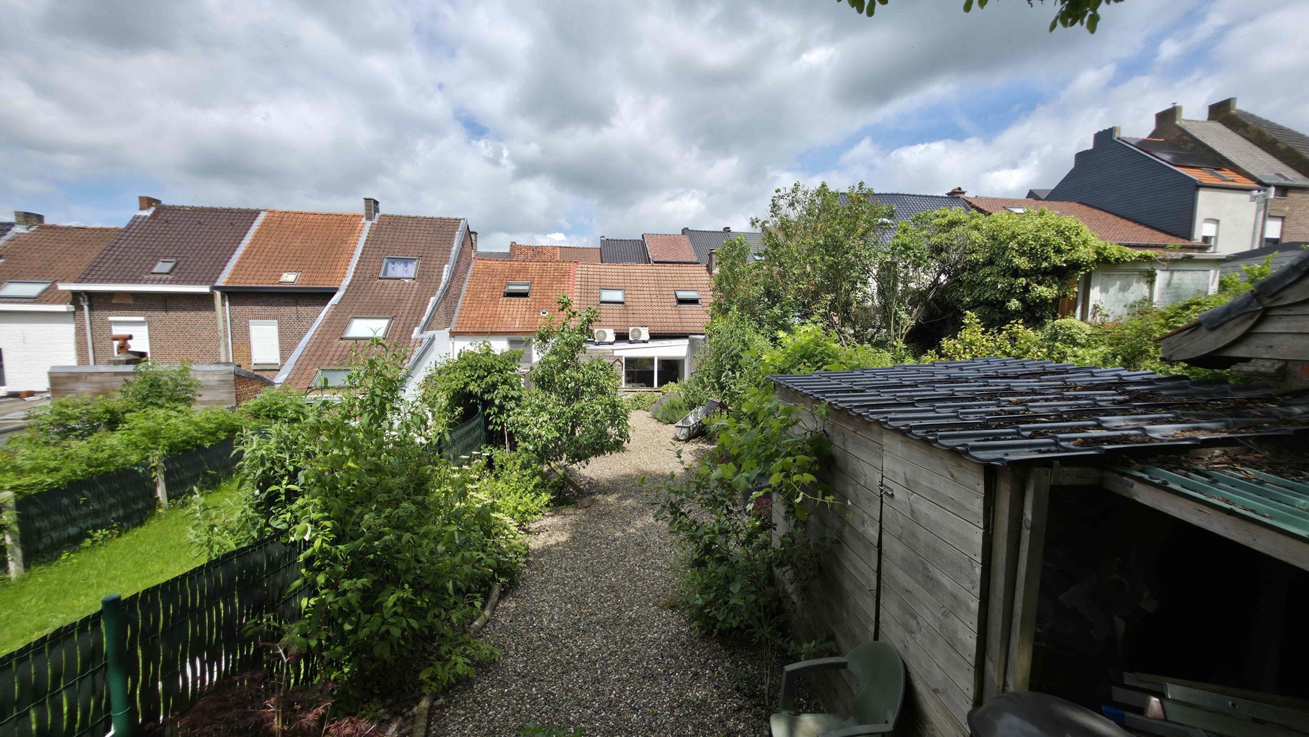 Gezellige instapklare woning met mooie zonnige tuin