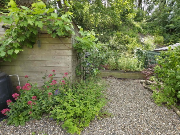 Gezellige instapklare woning met mooie zonnige tuin