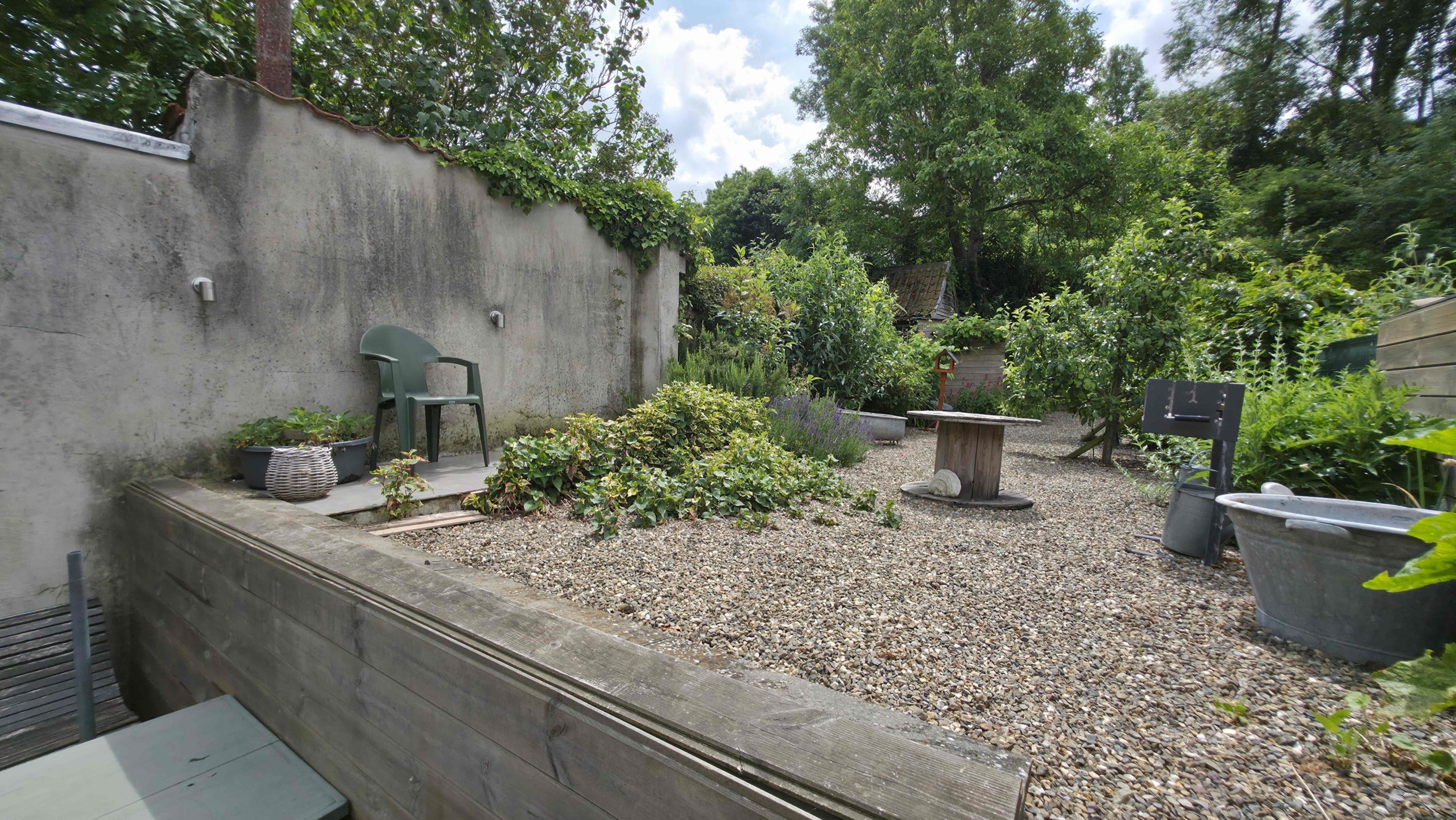 Gezellige instapklare woning met mooie zonnige tuin