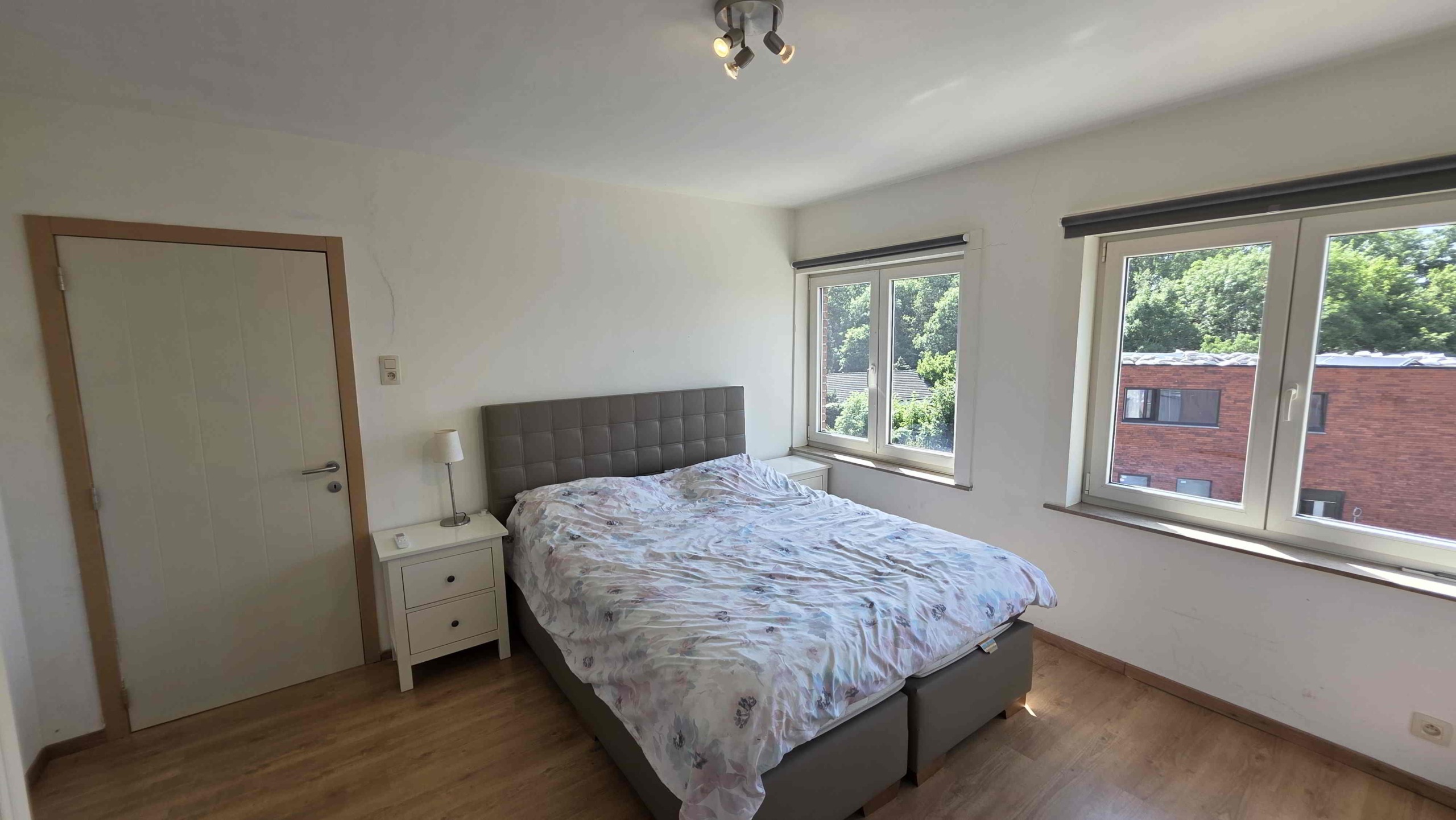 Grote gerenoveerde woning in een groene omgeving nabij het Boelarebos