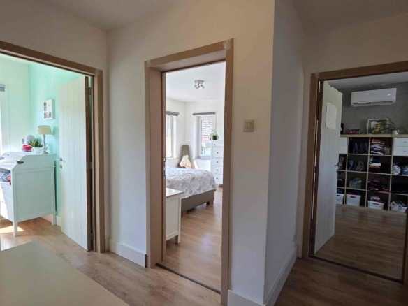Grote gerenoveerde woning in een groene omgeving nabij het Boelarebos