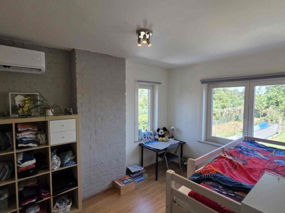 Grote gerenoveerde woning in een groene omgeving nabij het Boelarebos