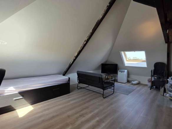 Grote gerenoveerde woning in een groene omgeving nabij het Boelarebos