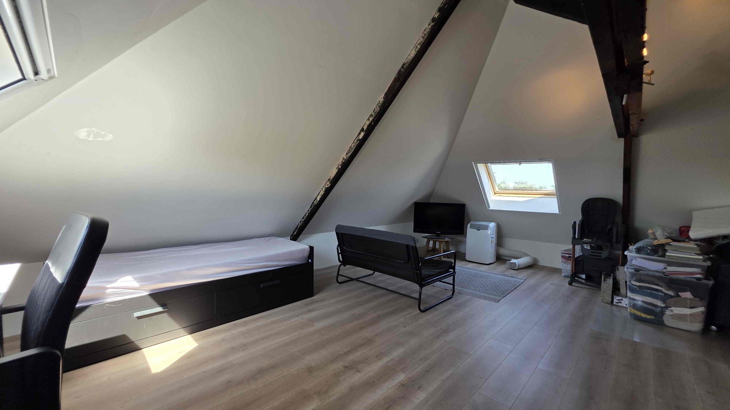 Grote gerenoveerde woning in een groene omgeving nabij het Boelarebos