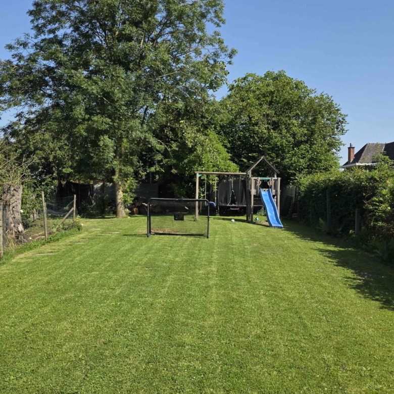 Grote gerenoveerde woning in een groene omgeving nabij het Boelarebos
