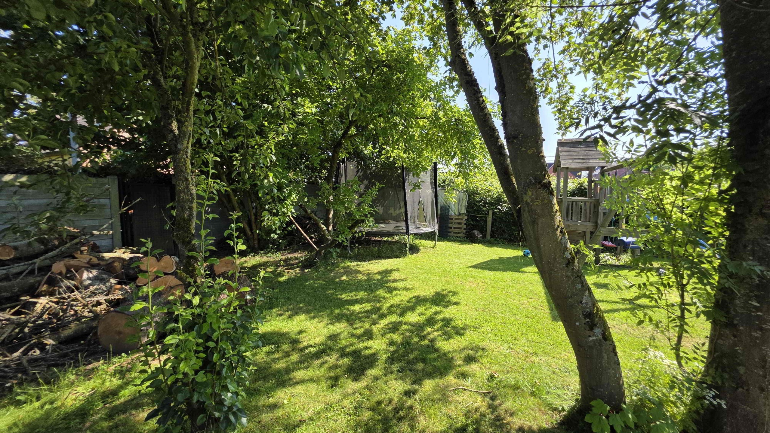 Grote gerenoveerde woning in een groene omgeving nabij het Boelarebos