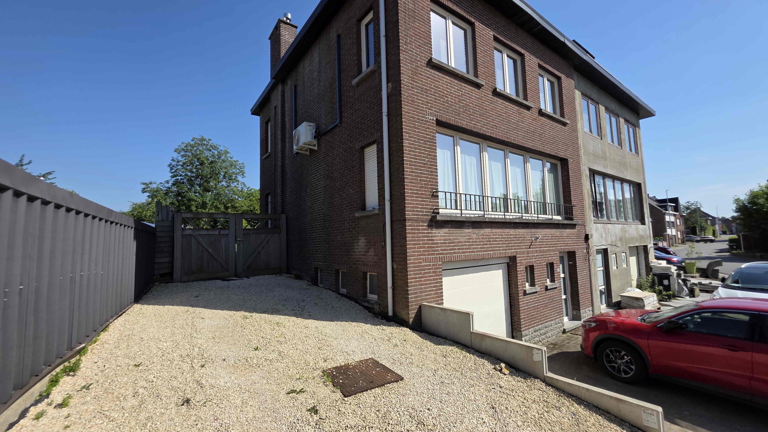 Grote gerenoveerde woning in een groene omgeving nabij het Boelarebos
