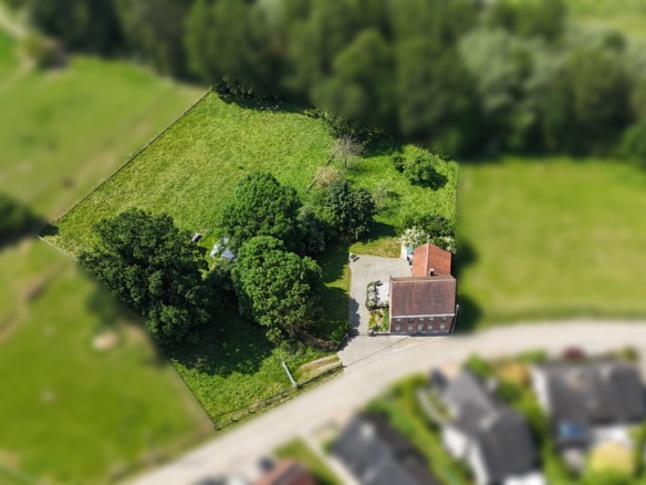 Prachtig en rustig gelegen landelijke woning op 68 are.