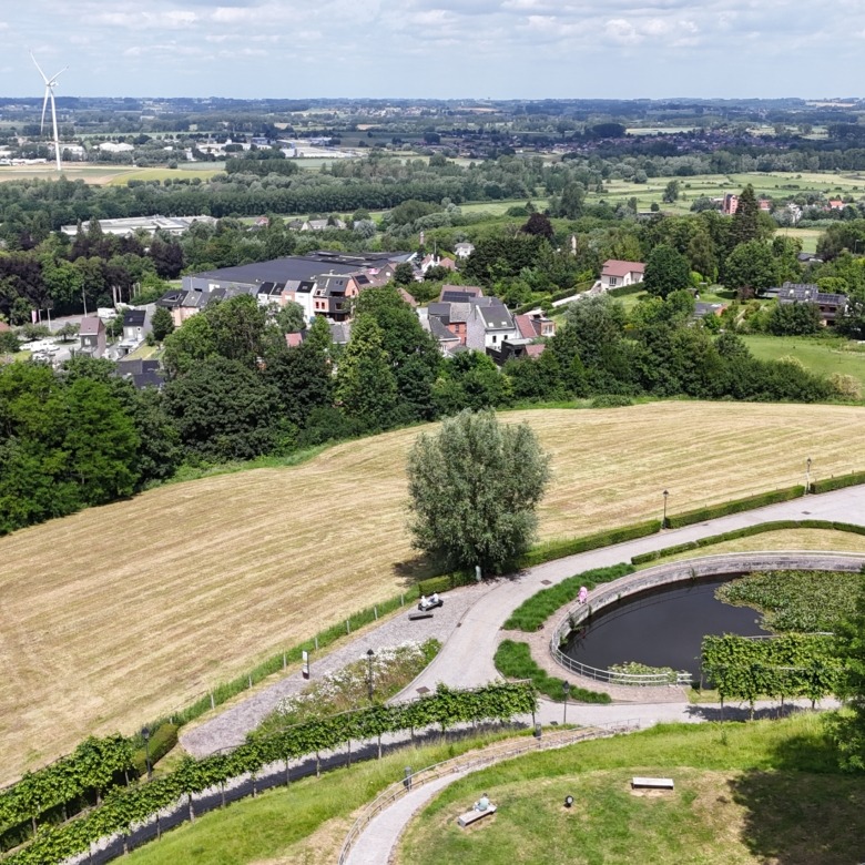 Gezellige instapklare woning met mooie zonnige tuin