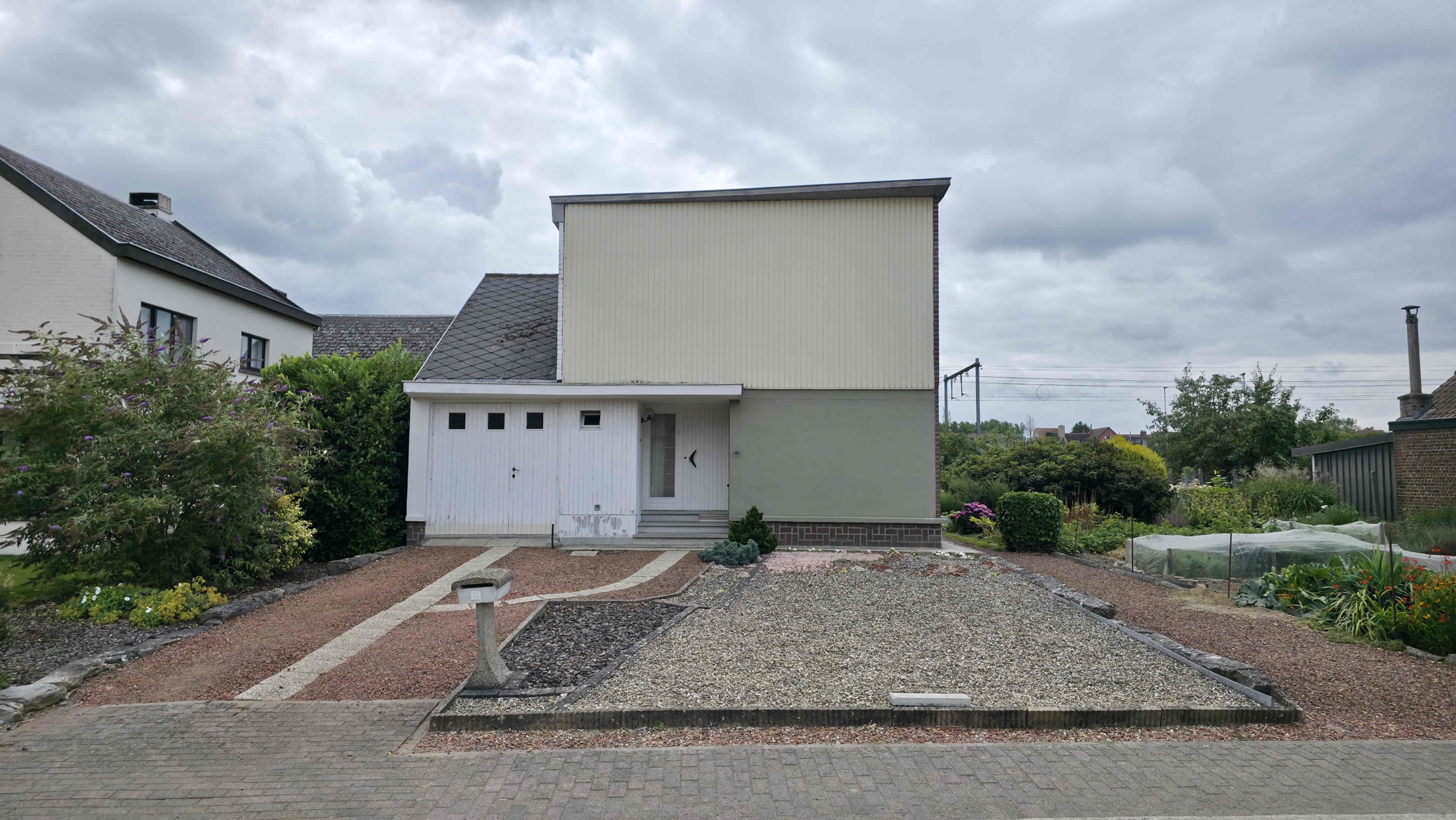 Unieke architecturale woning op een mooi perceel