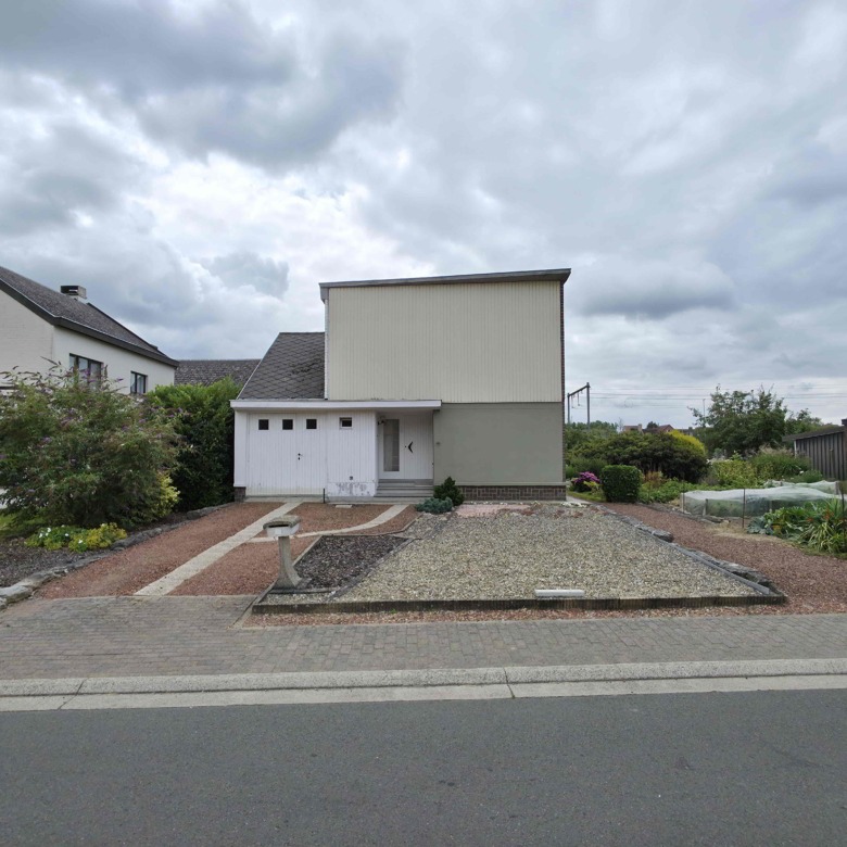Unieke architecturale woning op een mooi perceel