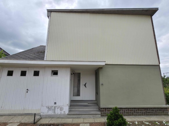 Unieke architecturale woning op een mooi perceel