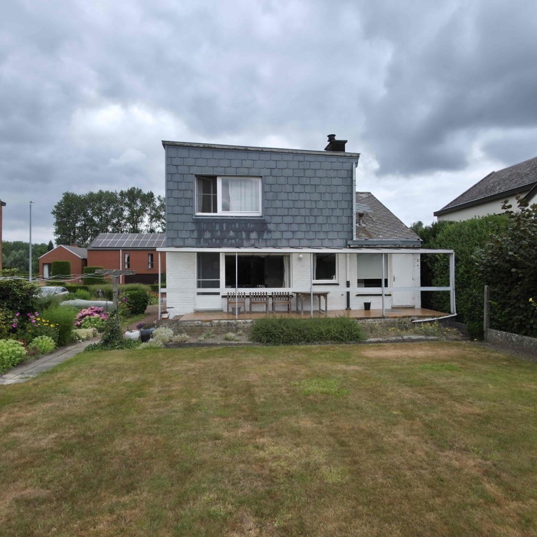 Unieke architecturale woning op een mooi perceel