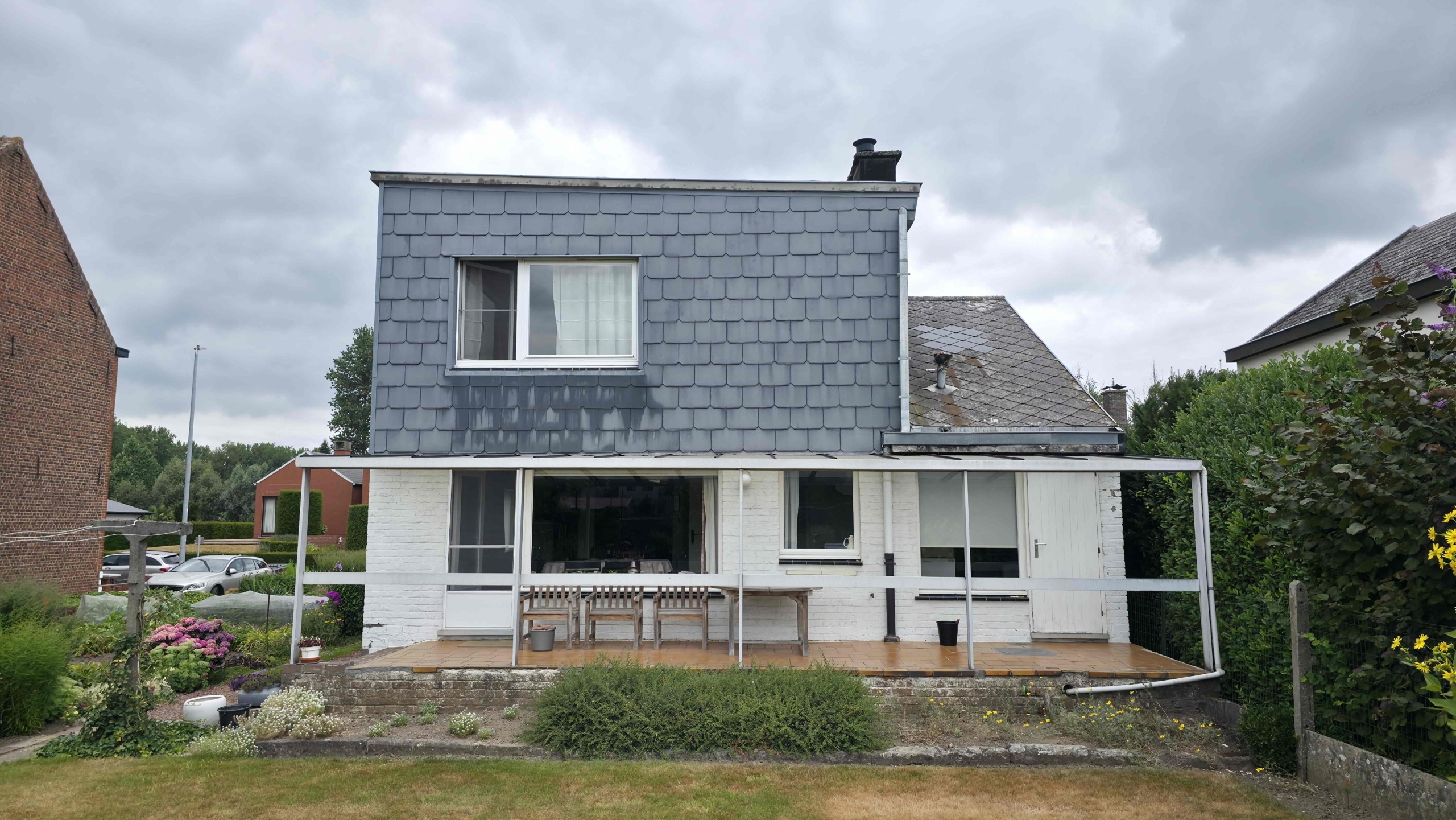 Unieke architecturale woning op een mooi perceel