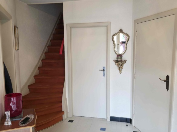 Unieke architecturale woning op een mooi perceel