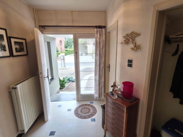 Unieke architecturale woning op een mooi perceel