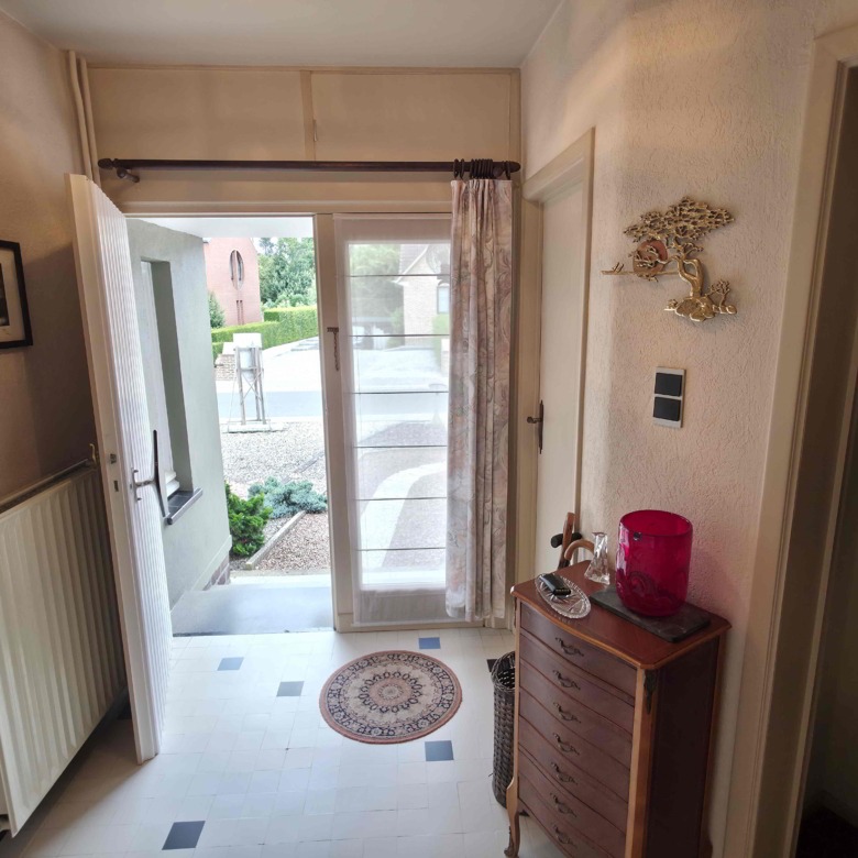 Unieke architecturale woning op een mooi perceel