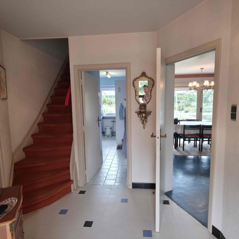 Unieke architecturale woning op een mooi perceel