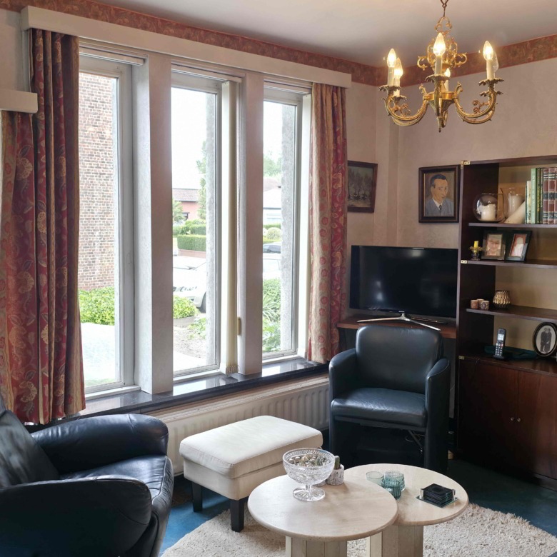 Unieke architecturale woning op een mooi perceel
