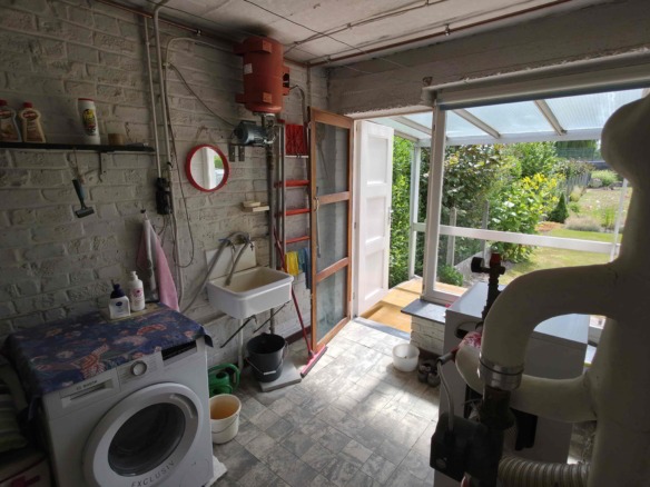 Unieke architecturale woning op een mooi perceel