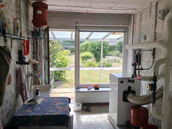 Unieke architecturale woning op een mooi perceel
