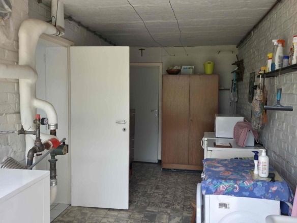 Unieke architecturale woning op een mooi perceel