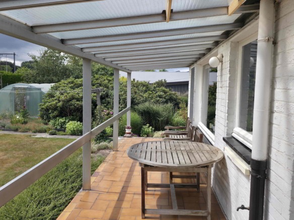 Unieke architecturale woning op een mooi perceel
