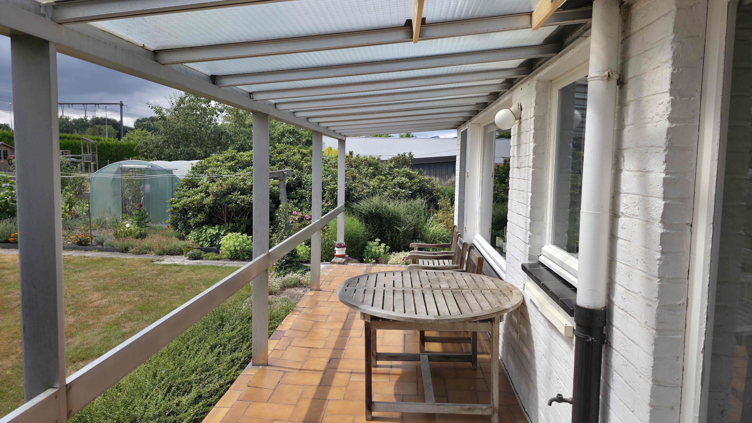 Unieke architecturale woning op een mooi perceel
